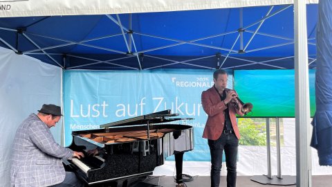 feierliche Eröffnung des Kunstwerkes ECHO an der Aggertalsperre musikalischer Untermalung