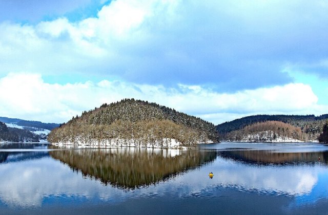 Aggertalsperre: Stausee im Winter